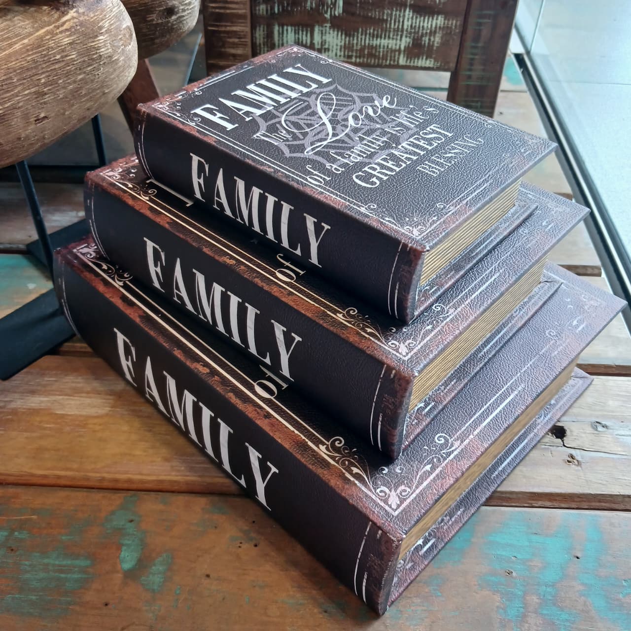 Caixa livros decorativos Family